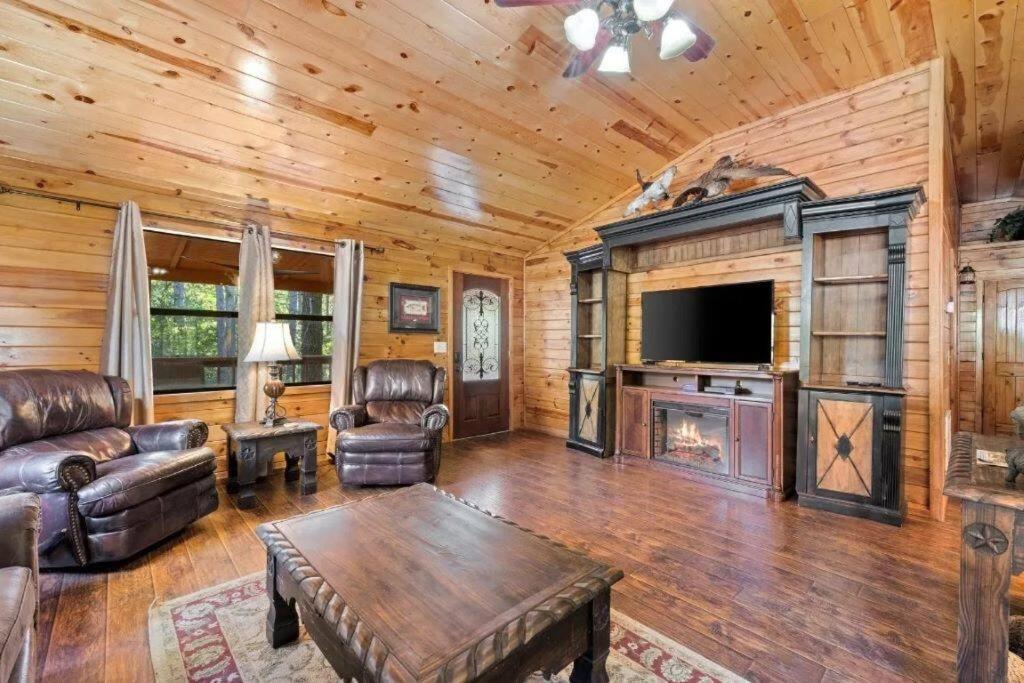Apartamento Misty Moonlight, Sleeps 4, Mountain Cabin Broken Bow Exterior foto