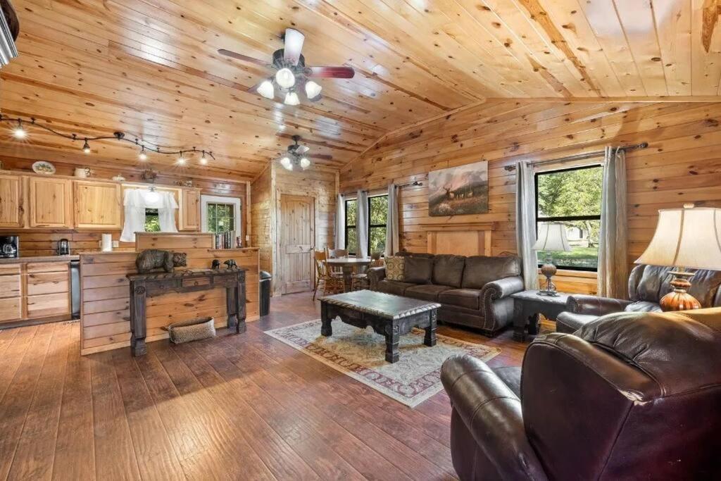 Apartamento Misty Moonlight, Sleeps 4, Mountain Cabin Broken Bow Exterior foto