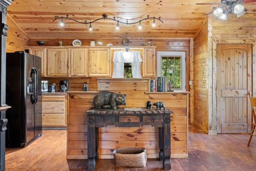 Apartamento Misty Moonlight, Sleeps 4, Mountain Cabin Broken Bow Exterior foto